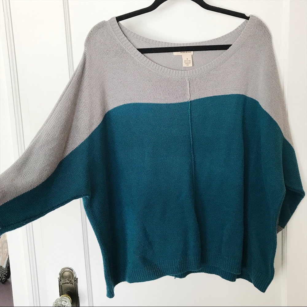 DKNY SWEATER